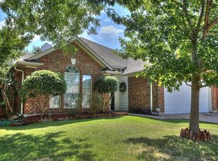 950 Freshwood Ct, Arlington, TX 76017