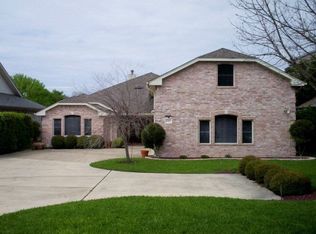 2352 Rock Creek Dr, Kerrville, TX 78028