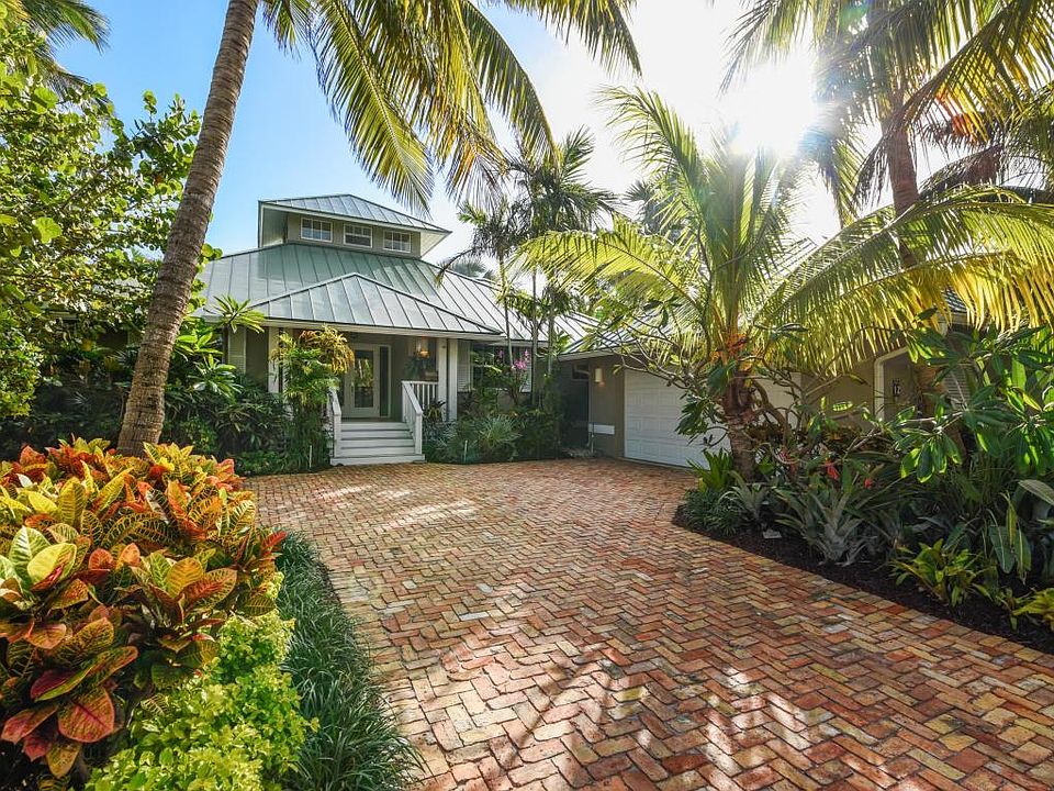 1st image of 12 Coconut Ln