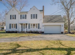 2989 Rockefeller Rd, Willoughby Hills, OH 44092