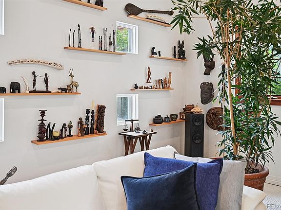 5th image of 3391 Oak Street