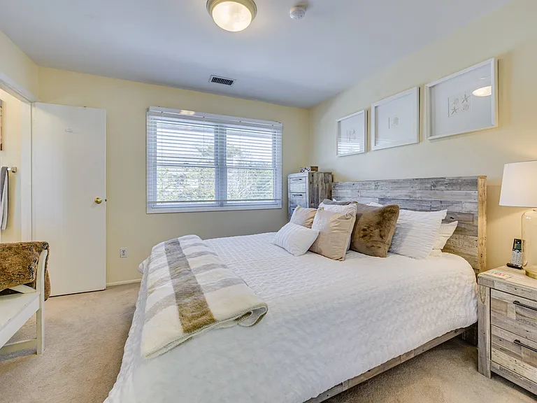 50 Hubbard Ln #37 — Photo 9