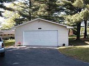 4th image of 893 Lake Dr NE