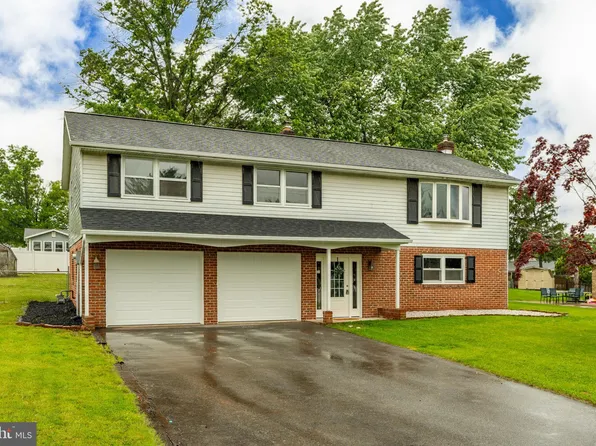 3620 Holly Rd, Dover, PA 17315