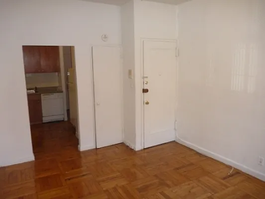 Rented by Garfield Realty  | media 7