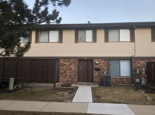 8 Tower Ct, Downers Grove, IL 60516