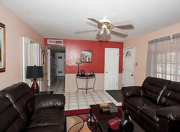 3rd image of 9552 Waverly Dr