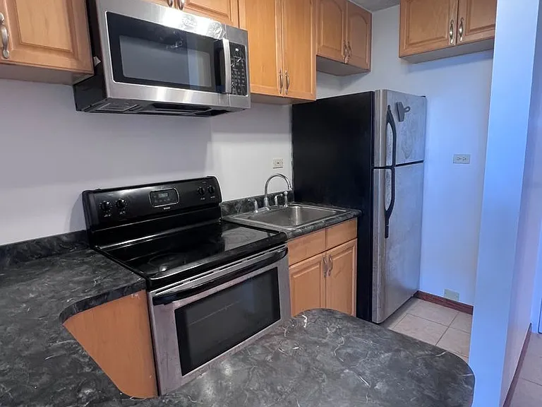 1560 Thurston Ave #503 — Photo 9