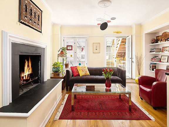 2nd image of 316 W 90th St APT 5
