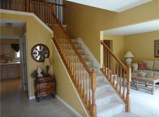 1017 Robinwood Dr, South Park, PA