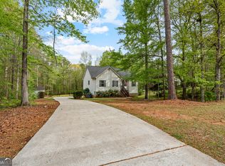 35 S Robin Ln, Newnan, GA