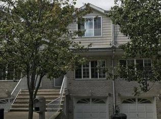 32 Trina Ln #2F, Staten Island, NY 10309