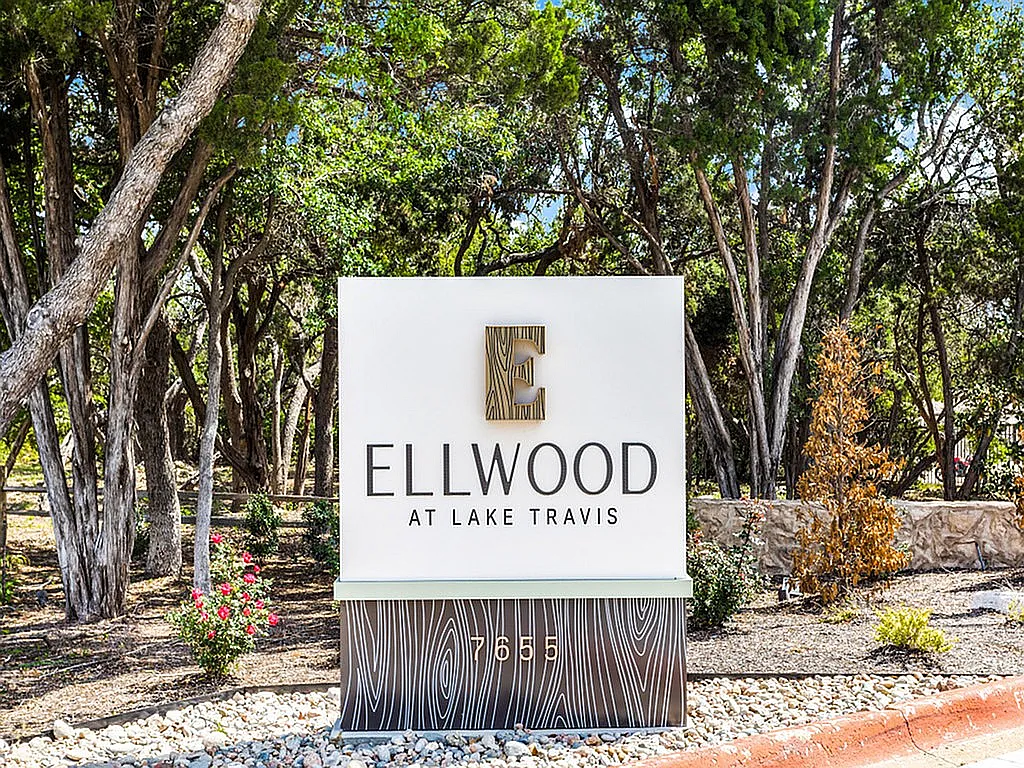 Elwood at Lake Travis — Photo 2