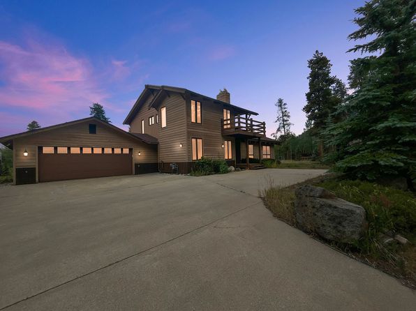 76 Riverview Dr