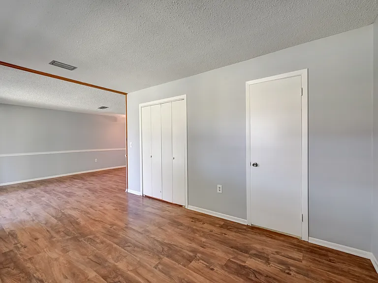 604 Park Cir #16 — Photo 13