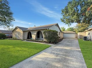 9907 Windriver Dr, Houston, TX 77070