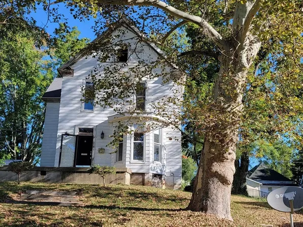 316 E 5th St, Rushville, IN 46173