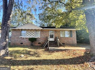 54 Arnold St, Elberton, GA 30635