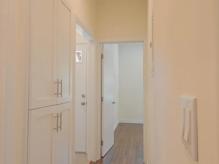 1848 S Redondo Blvd #1848 — Photo 21
