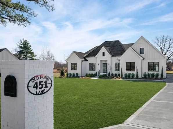 451 Old Pond Ln, Dickson, TN 37055