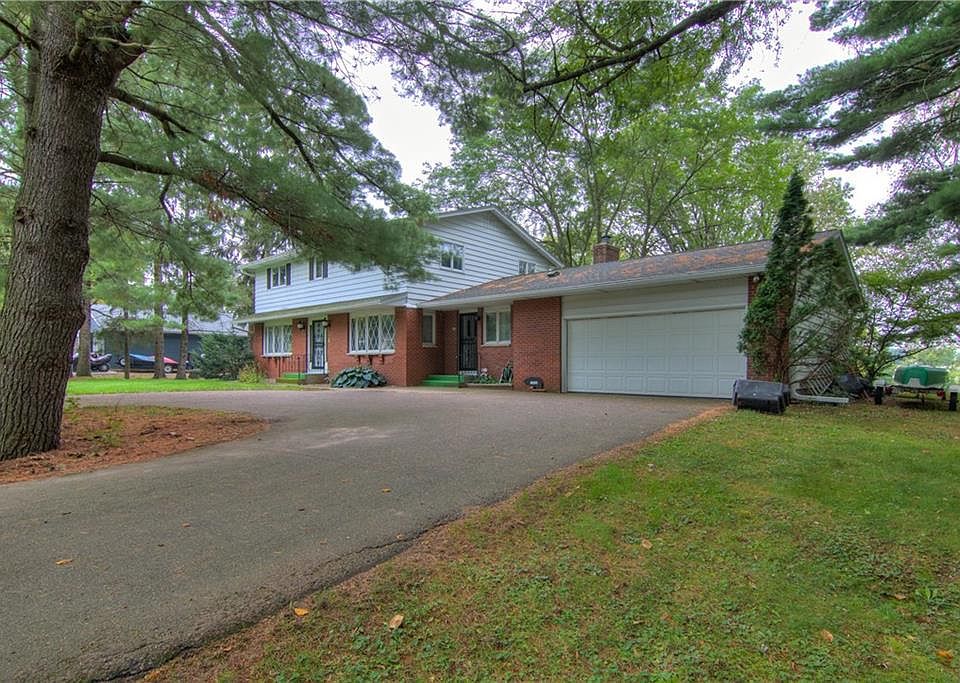 423 E Oak St, Cadott, WI 54727 MLS 1568716 Zillow