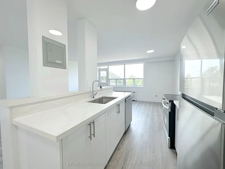 79 Jameson Ave #301 — Photo 2