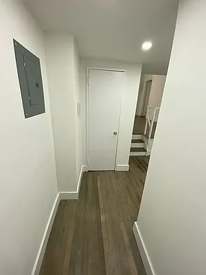 Rented by Mallory Management Corp | media 18