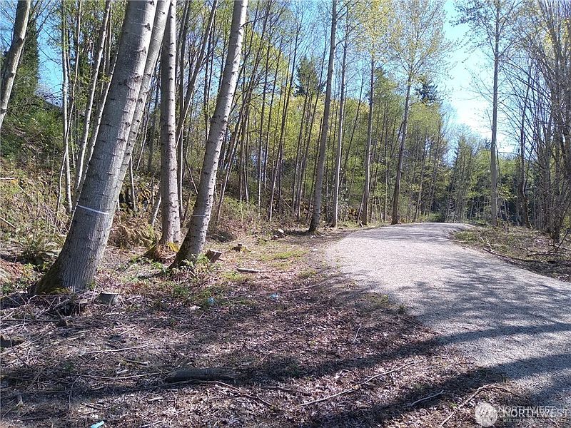 3rd image of 10043 SE Carr Road