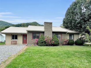 1208 Allens Creek Rd, Waynesville, NC 28786