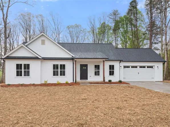6825 Red Bank Rd, Germanton, NC 27019