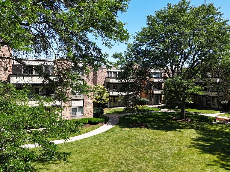 Fieldpointe of Schaumburg — Photo 13