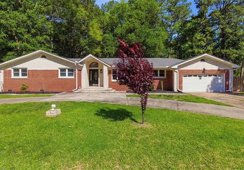 1st image of 308 Mapleshore Dr
