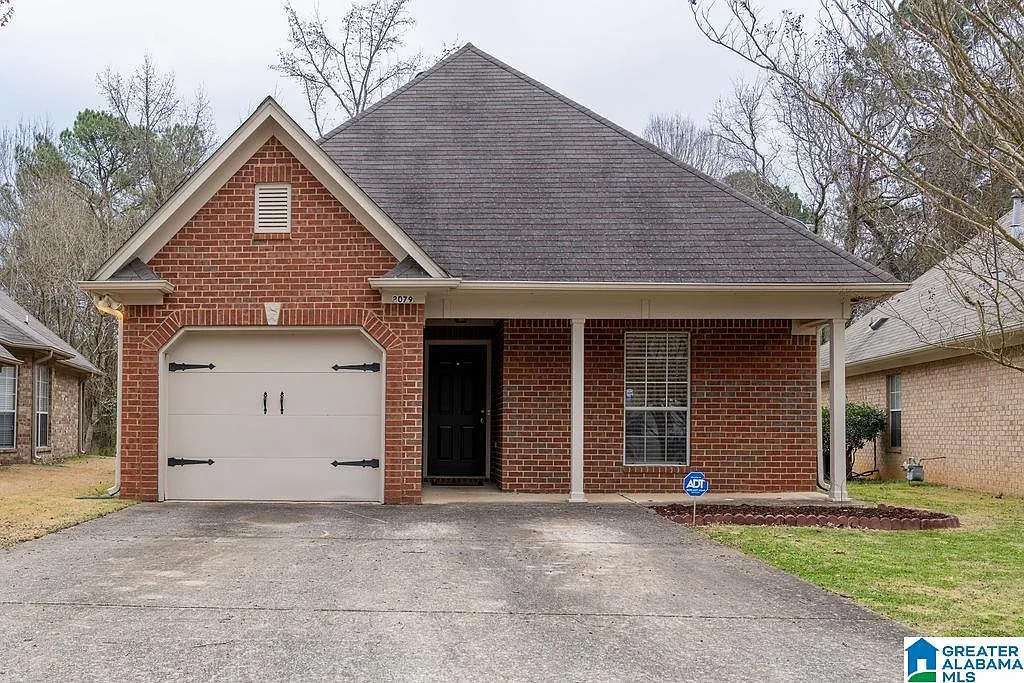 3 bed, 2.0 bath, $1,500 — Photo 1