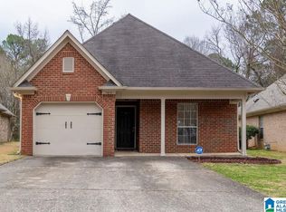 2079 Willow Glenn Dr, Birmingham, AL 35215