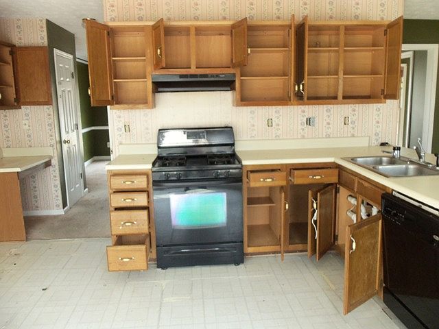 2nd image of 2170 Appleton Cir