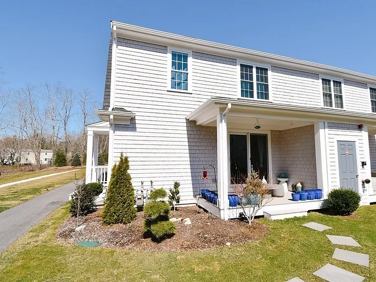 138 Elm St #30 — Photo 23
