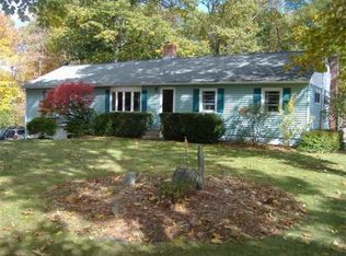 61 Hollis Rd, Lunenburg, MA 01462