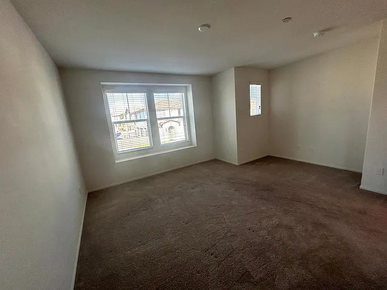 295 Fuerte Dr — Photo 19