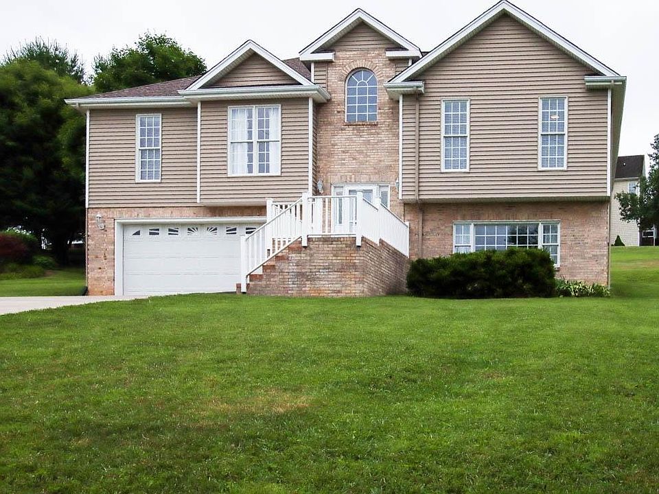 1st image of 358 Parker Ln