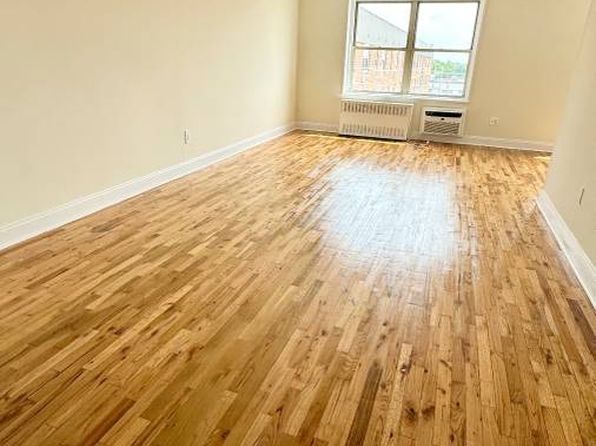 30 Wendell St #20, Hempstead, NY