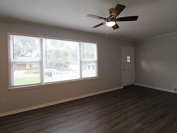 4th image of 2722 W 76th St