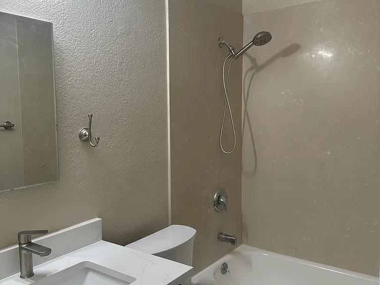 105 Wilbur Ave #8 — Photo 8