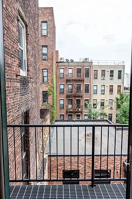 Rented by Smart City Real Estate LLC | media 18