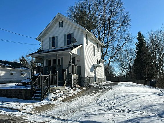 2nd image of 1004 Chester Ave