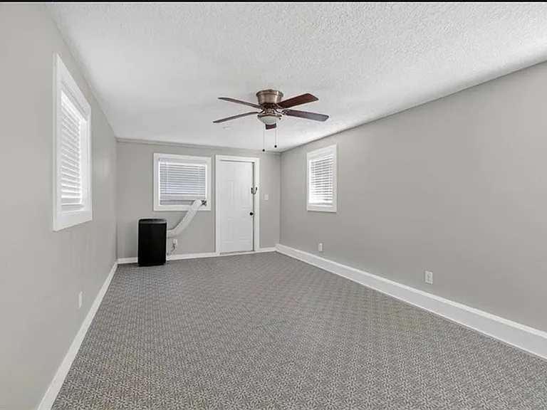 2329 Reynolds St — Photo 13