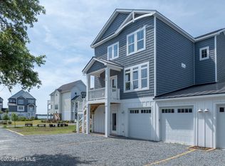 74 Pier View Ct, Hampstead, NC 28443