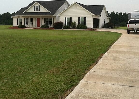 Concrete drive from road