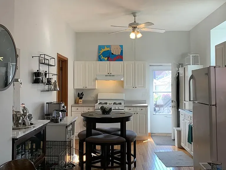 3733 S Lowe Ave #1R — Photo 1
