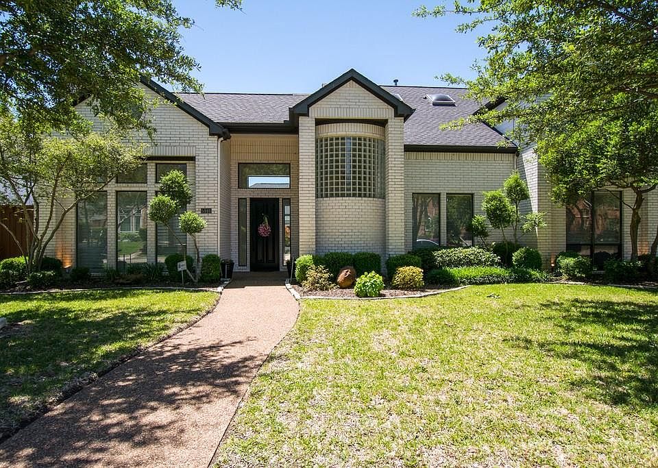 1st image of 5916 Valleybrook Dr