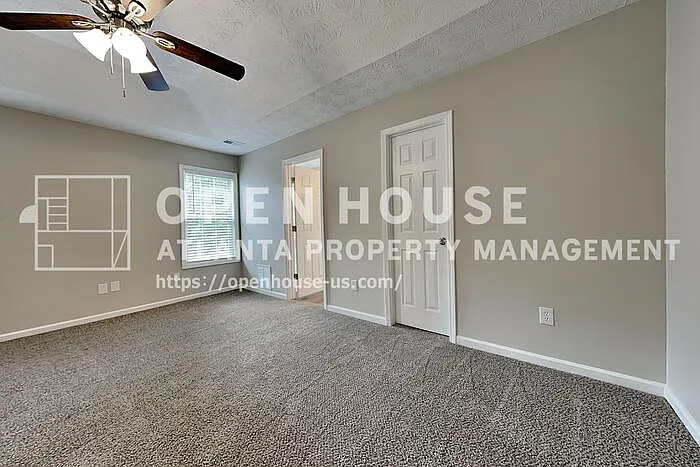 70 Leighs Grove Way — Photo 10